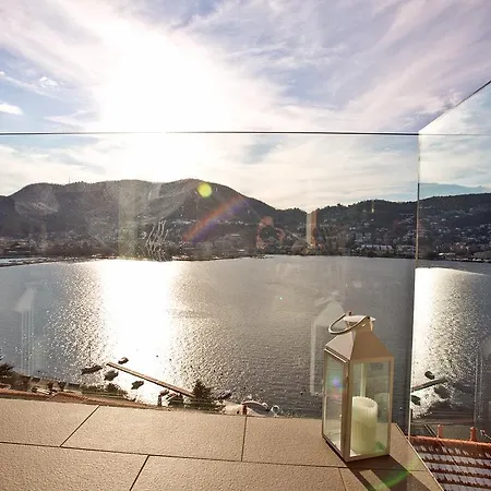 Apartment Executive Penthouse Sleeps 5 By Italian *