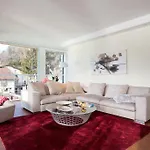 Apartman Executive Penthouse Sleeps 5 By Italian Como