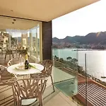 Apartman Executive Penthouse Sleeps 5 By Italian Como