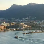 Executive Penthouse Sleeps 5 By Italian * Como