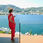 Executive Penthouse Sleeps 5 By Italian
