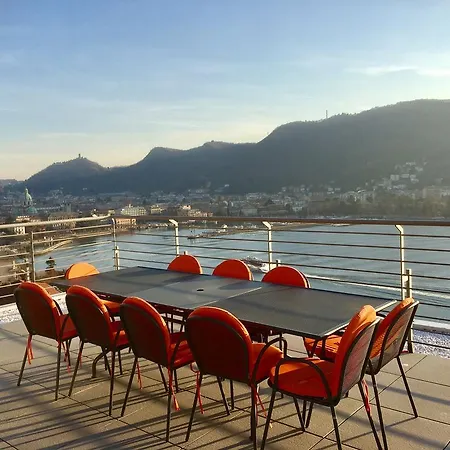 Executive Penthouse Sleeps 5 By Italian *