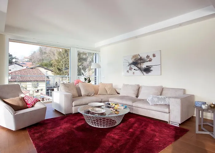 דירה Executive Penthouse Sleeps 5 By Italian קומו