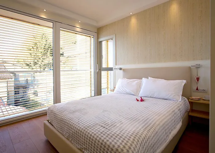 דירה Executive Penthouse Sleeps 5 By Italian