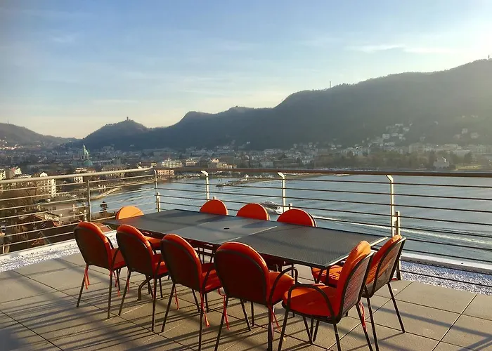 Executive Penthouse Sleeps 5 By Italian *