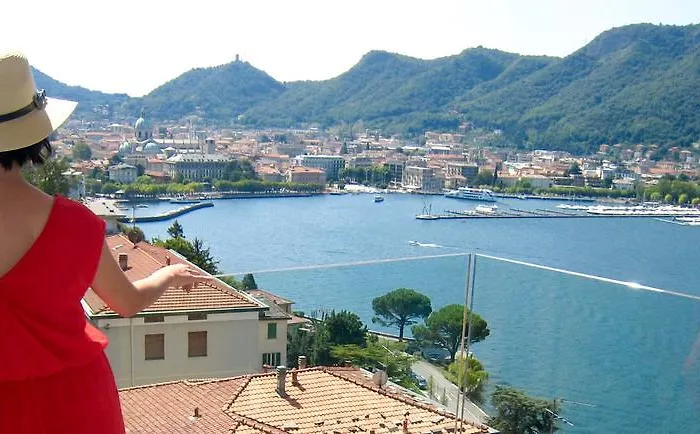 Executive Penthouse Sleeps 5 By Italian דירה קומו