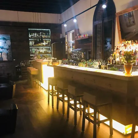 דירה Executive Penthouse Sleeps 5 By Italian