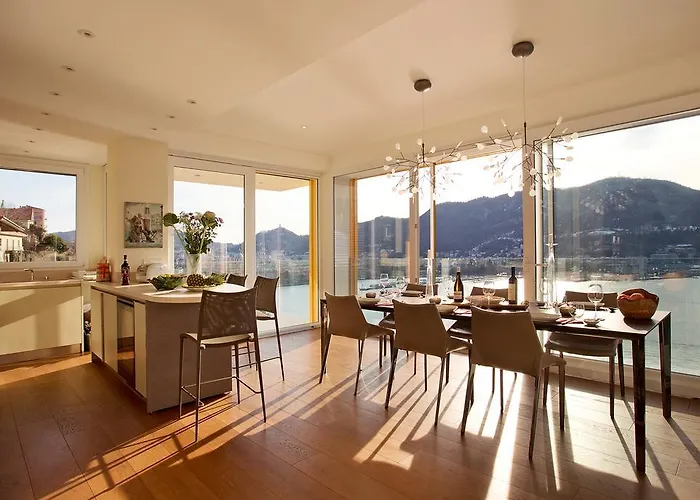 Executive Penthouse Sleeps 5 By Italian Lägenhet *